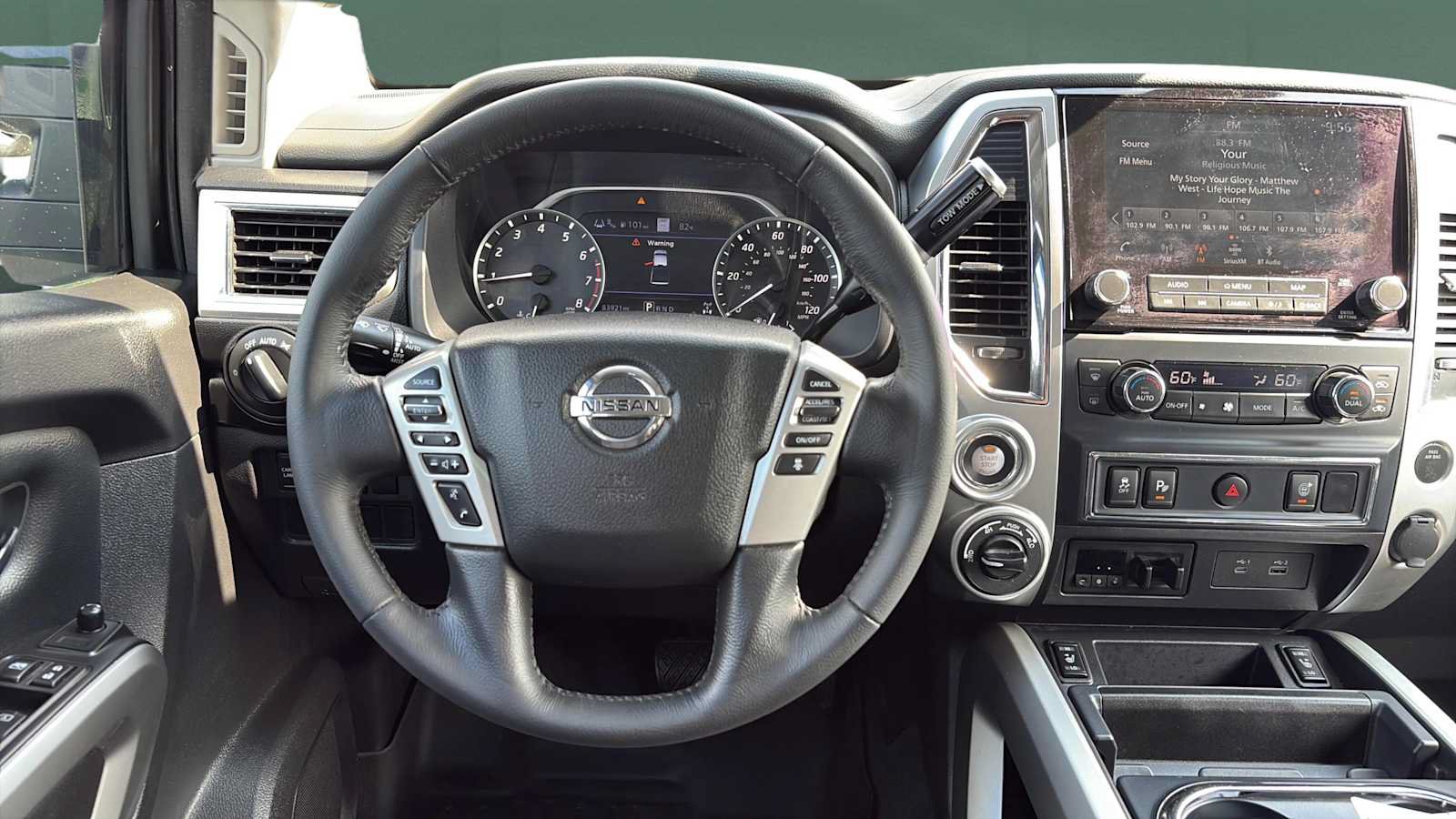 Used 2021 Nissan Titan SV w/ SV Convenience Package AWD/4WD image 14