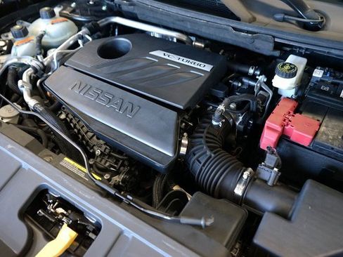 Used 2023 Nissan Rogue SV image 45