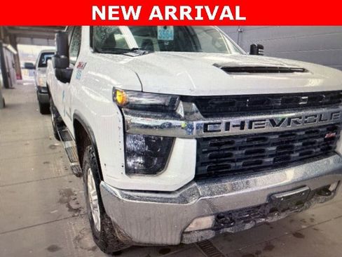 Used 2023 Chevrolet Silverado 2500 LT w/ Convenience Package image 10