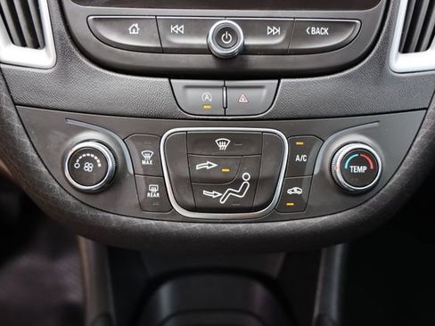 Used 2023 Chevrolet Malibu LS FWD image 19
