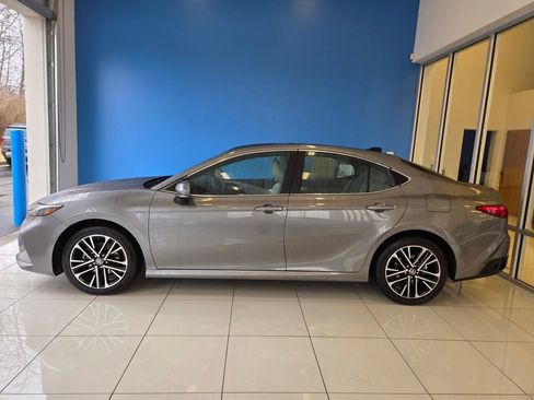 Used 2026 Toyota Camry XLE image 4