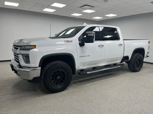 Used 2022 Chevrolet Silverado 3500 LTZ w/ LTZ Plus Package AWD/4WD image 3