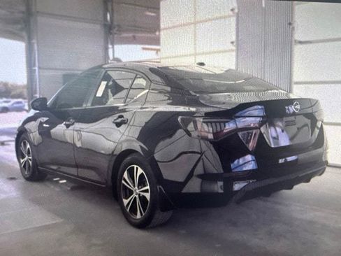 Certified 2022 Nissan Sentra SV FWD image 14