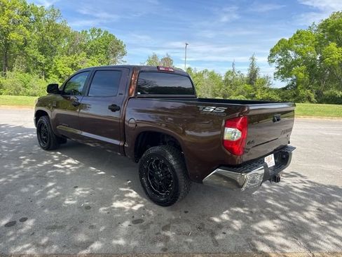 Used 2017 Toyota Tundra SR5 w/ SR5 Upgrade Package image 5