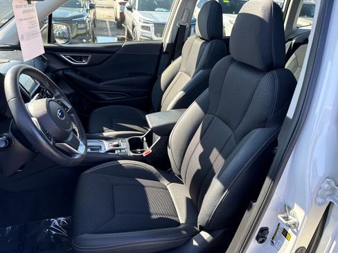 Certified 2023 Subaru Forester Premium image 9