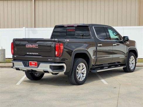 Used 2021 GMC Sierra 1500 SLT image 4