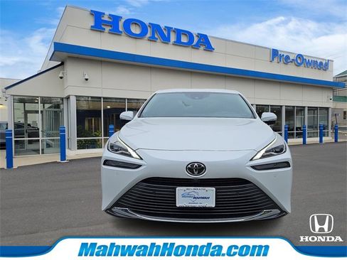 Used 2023 Toyota Mirai XLE image 2