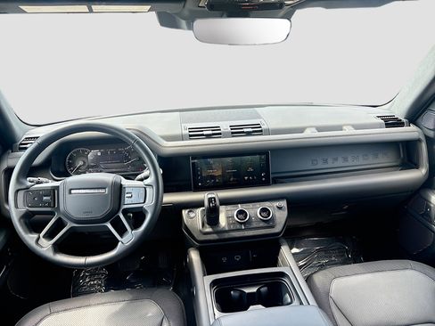 Used 2023 Land Rover Defender 110 X-Dynamic SE image 17