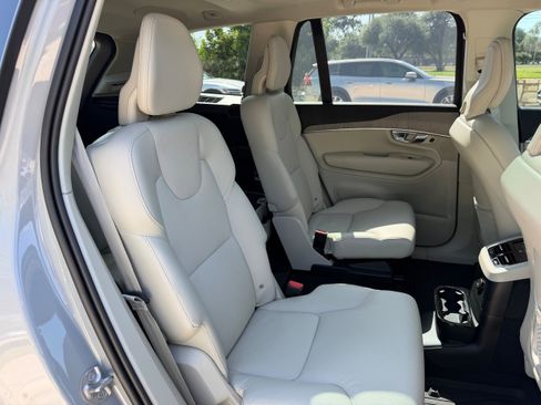 Certified 2025 Volvo XC90 T8 Plus w/ Protection Package Premier AWD/4WD image 12