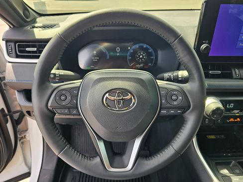 Used 2025 Toyota RAV4 XSE w/ Advanced Technology Package AWD/4WD image 22
