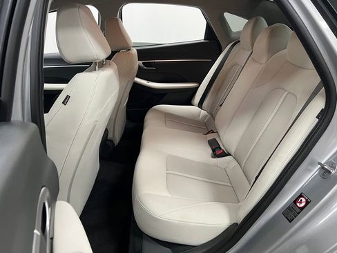 Used 2023 Hyundai Sonata SE image 13