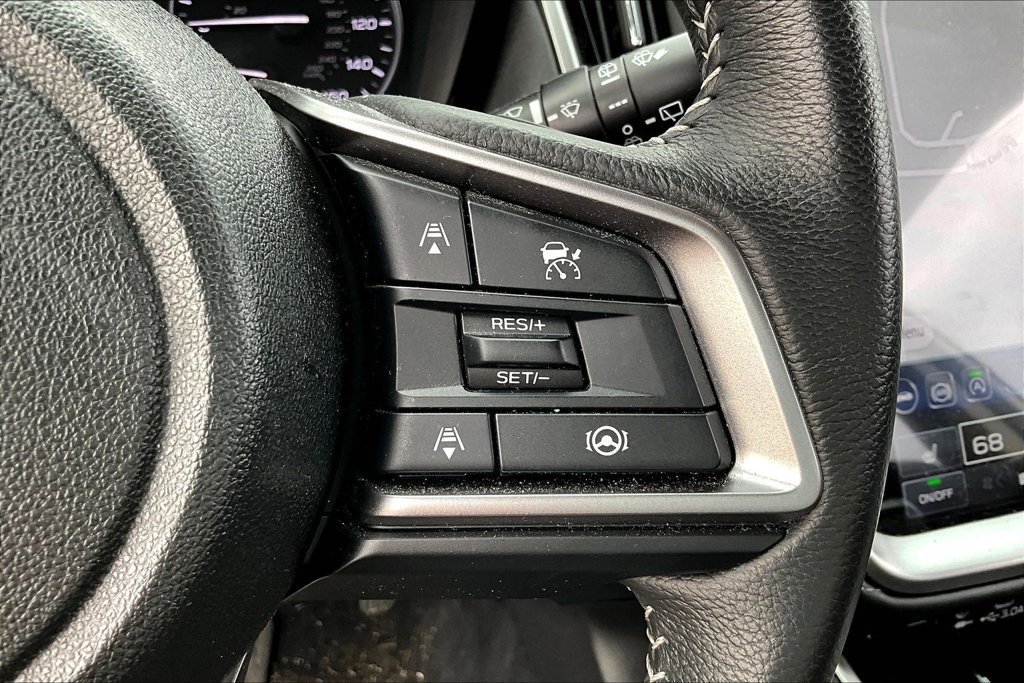 Used 2025 Subaru Outback Premium AWD/4WD image 12