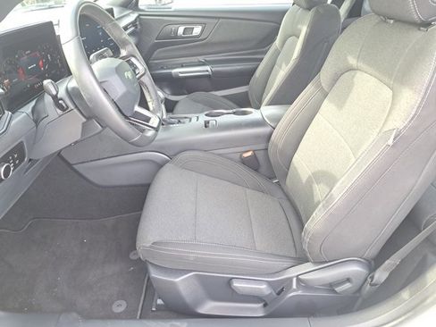 Certified 2025 Ford Mustang Coupe image 15