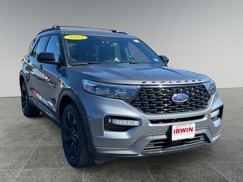Used 2023 Ford Explorer ST-Line w/ Class IV Trailer Tow Package AWD/4WD image 8