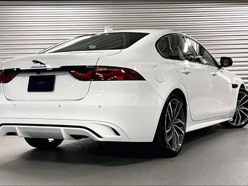 New 2024 Jaguar XF R-Dynamic SE image 4
