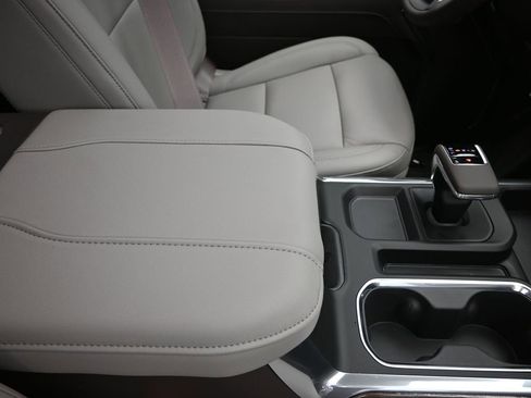 New 2026 Chevrolet Silverado 1500 LT Trail Boss w/ LT Trail Boss Premium Package AWD/4WD image 32