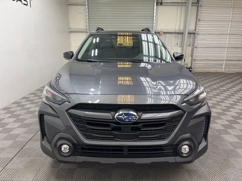 Used 2024 Subaru Outback Premium AWD/4WD image 9