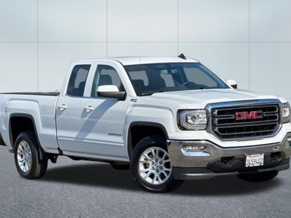 Used 2017 GMC Sierra 1500 SLE w/ SLE Value Package