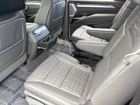 Certified 2026 Cadillac Escalade ESV V AWD/4WD image 17