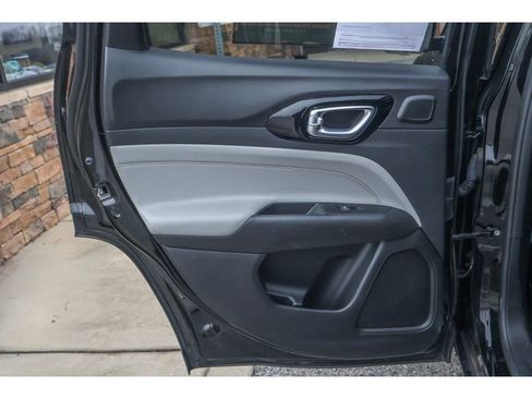 Used 2022 Jeep Compass Limited w/ Sun and Sound Group image 16