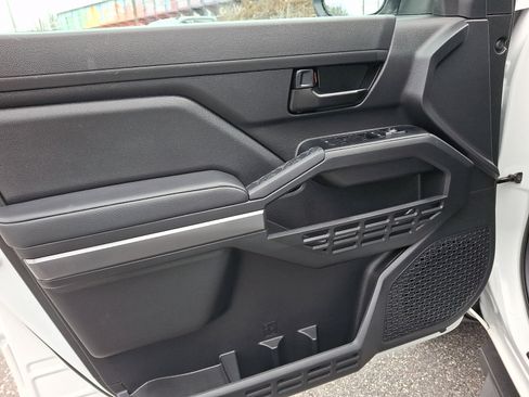 Used 2024 Toyota Tacoma TRD Off-Road image 12