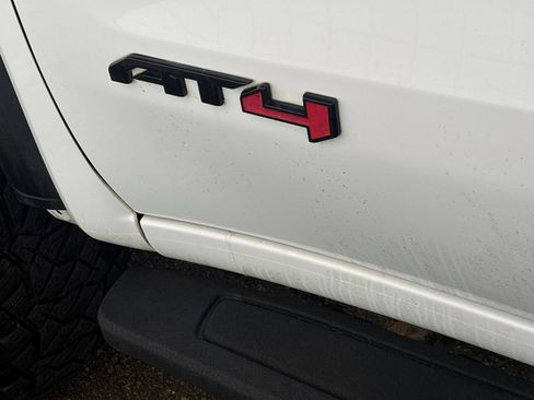 Used 2024 GMC Sierra 1500 AT4 w/ Technology Package image 33