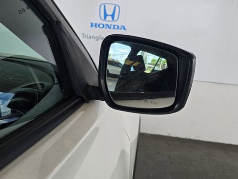 Used 2020 Nissan Kicks SV FWD image 52