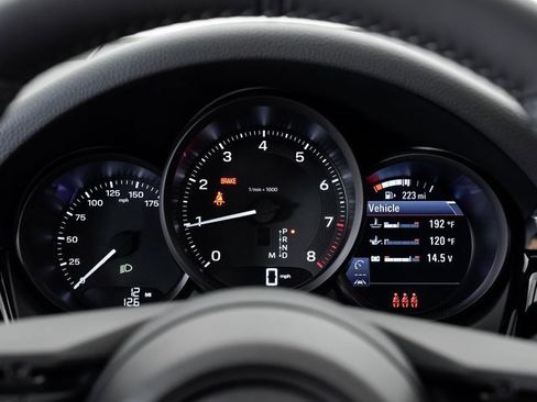 New 2025 Porsche Macan image 16