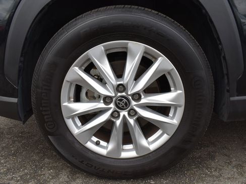 Certified 2024 Toyota Corolla Cross LE AWD/4WD image 28