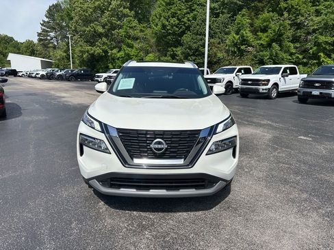 Used 2023 Nissan Rogue SV w/ SV Premium B Package FWD image 8