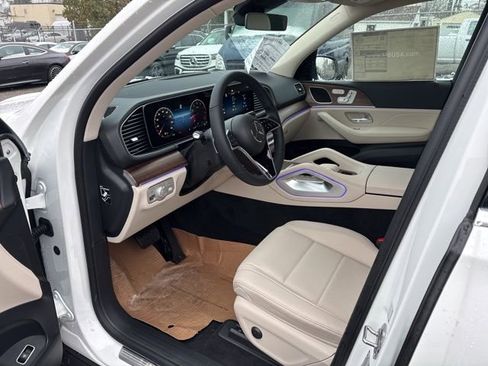 Used 2025 Mercedes-Benz GLE 350 4MATIC image 11