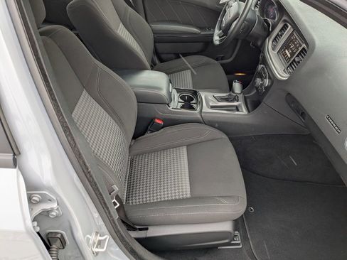 Used 2022 Dodge Charger SXT w/ Blacktop Package image 30