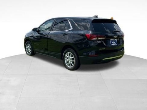 Used 2022 Chevrolet Equinox LT w/ Driver Convenience Package image 5