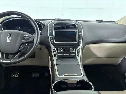 Used 2016 Lincoln MKX Reserve w/ Technology Package FWD image 25