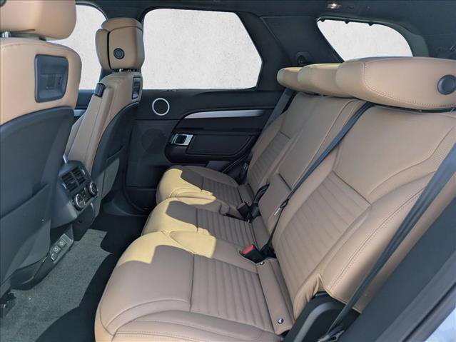 New 2026 Land Rover Discovery Limited Edition AWD/4WD image 16