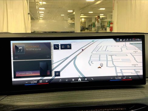 New 2025 BMW 330i xDrive Sedan w/ Premium Package image 18