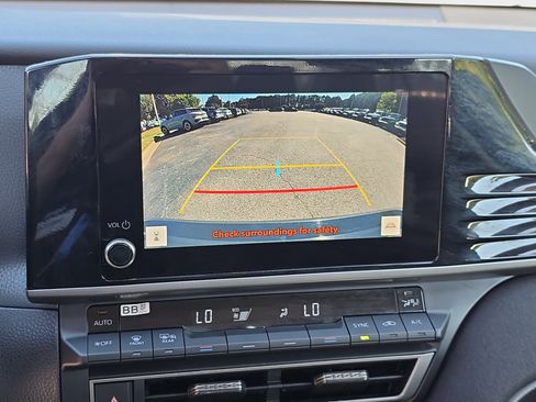 Used 2025 Toyota Camry LE FWD image 20