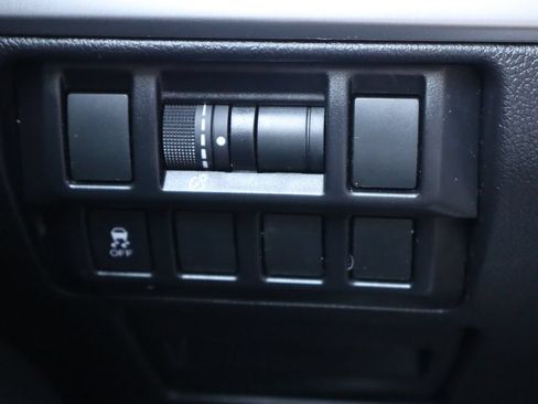Used 2018 Subaru Outback 2.5i Premium AWD/4WD image 34