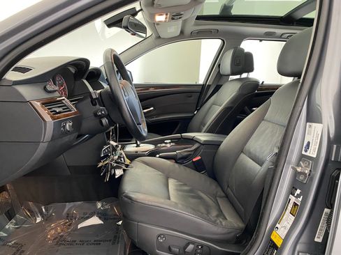 Used 2010 BMW 535i xDrive Wagon image 4