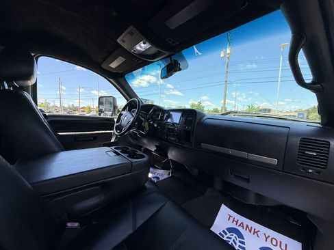 Used 2014 Chevrolet Silverado 2500 LT w/ Z71 Appearance Package AWD/4WD image 10