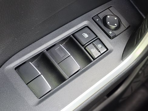 Used 2020 Toyota RAV4 Limited FWD image 16