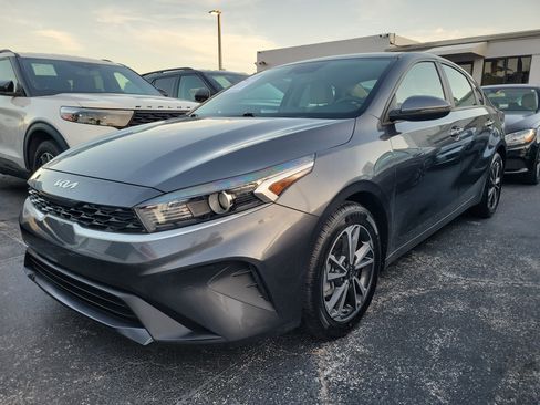 Used 2023 Kia Forte LXS w/ LXS Technology Package FWD image 29