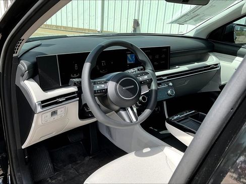 Used 2025 Hyundai Tucson Blue image 10