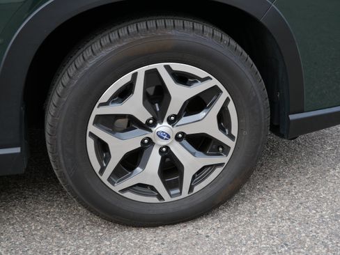 Used 2022 Subaru Forester Premium AWD/4WD image 15
