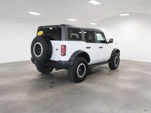 Used 2024 Ford Bronco Badlands image 9