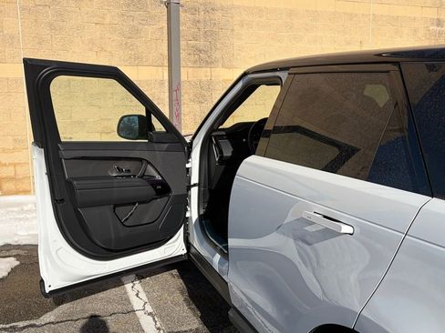 New 2026 Land Rover Range Rover Sport SE image 33