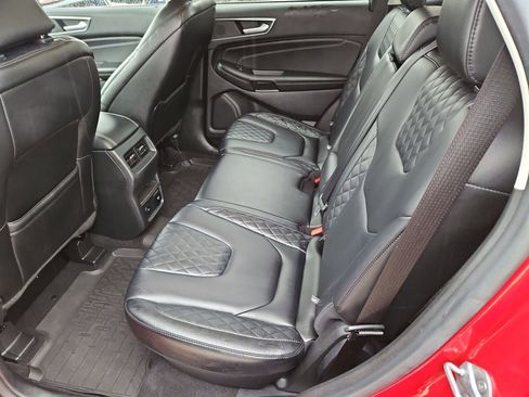 Used 2023 Ford Edge Titanium image 18