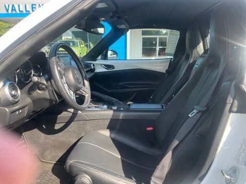 Used 2023 MAZDA MX-5 Miata Grand Touring w/ Weather Package RWD image 8