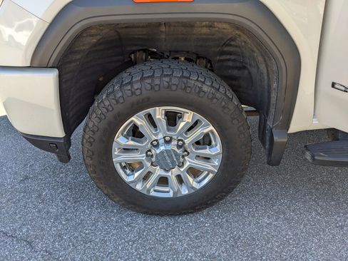 Used 2022 GMC Sierra 2500 Denali image 35