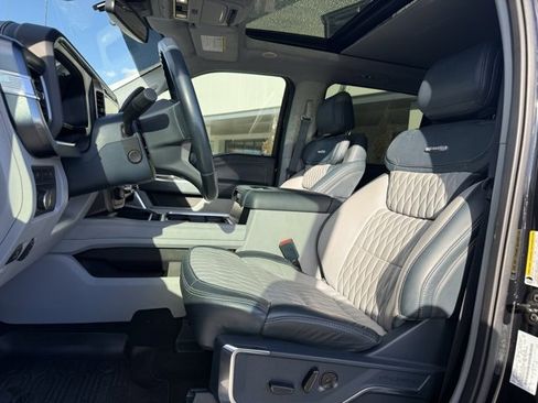 Used 2023 Ford F250 Limited w/ FX4 Off-Road Package image 15